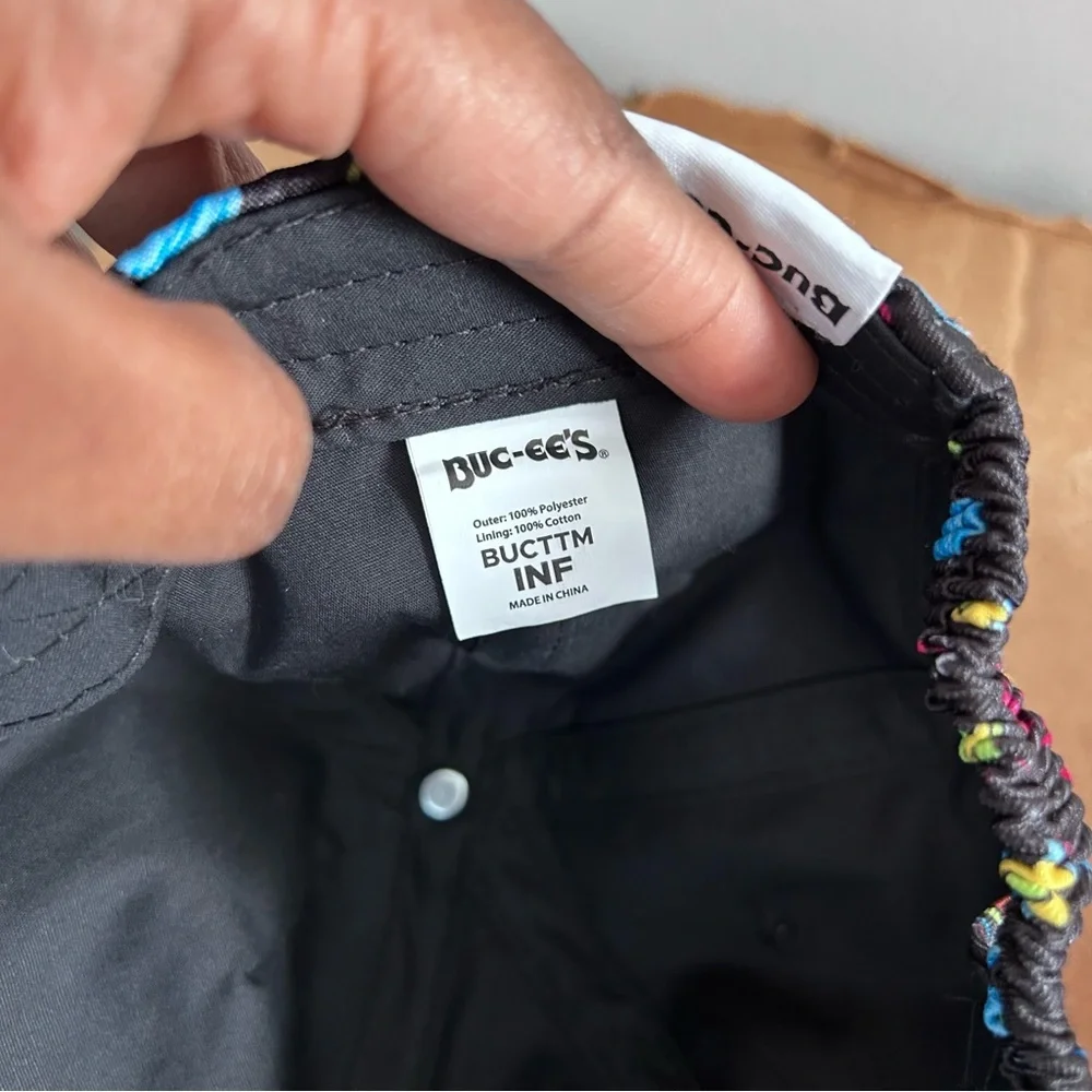 Buc-ee's Infant Caps Set Red Blue One Size Set of Two - Picture 6 of 6